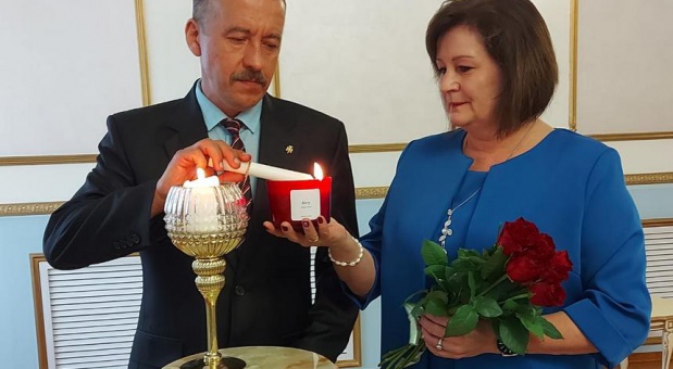 В ЗАГСе Смоленска поздравили «жемчужную» пару